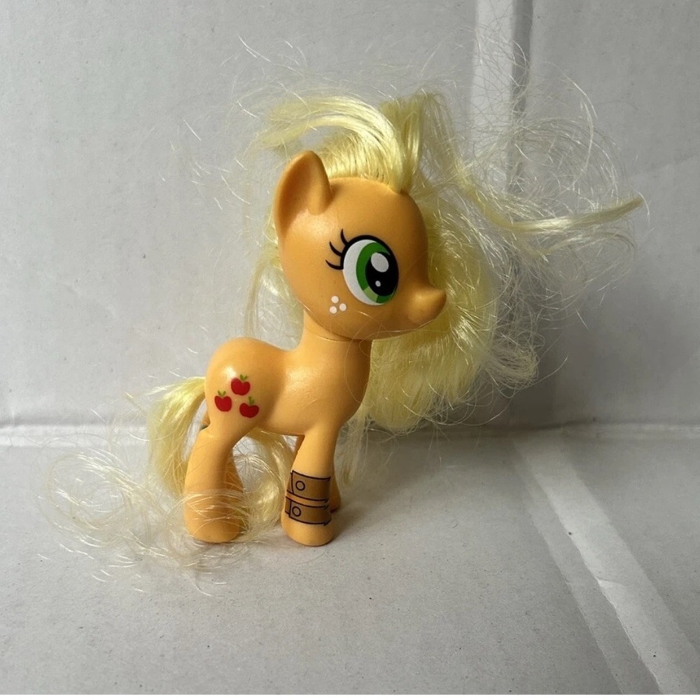MLP My Little Pony Applejack toy - Brushable